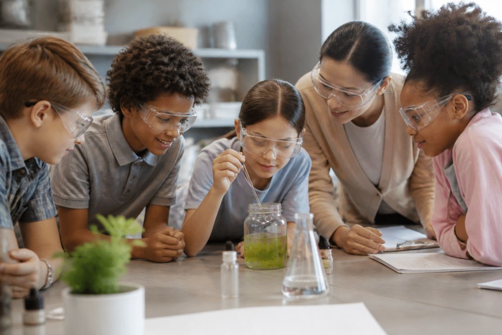 Immersive Learning vs Passive Video: What Works Best